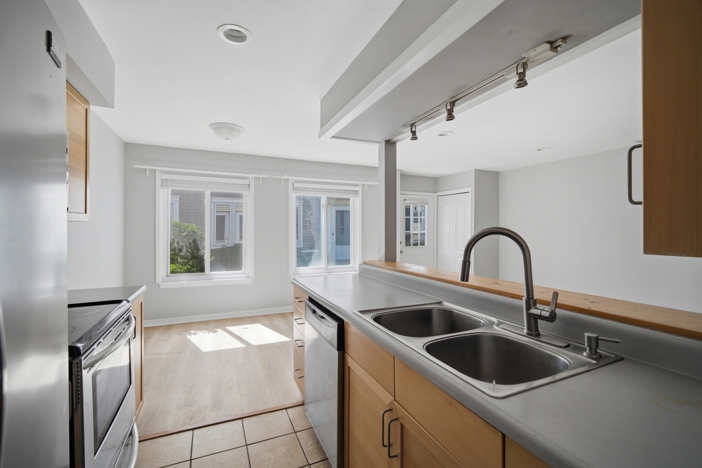1180 Cove Drive - Photo 7