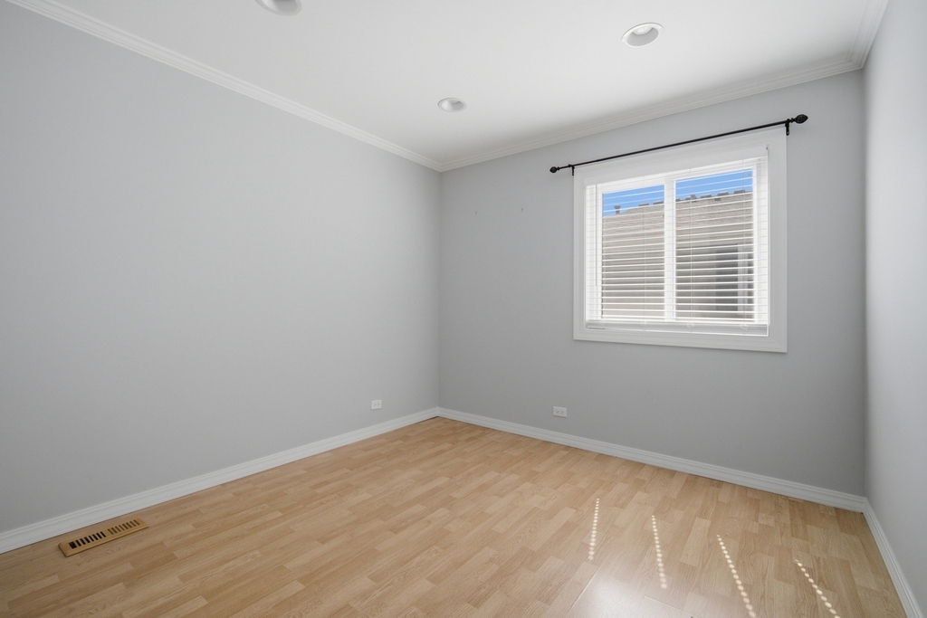 1180 Cove Drive - Photo 11
