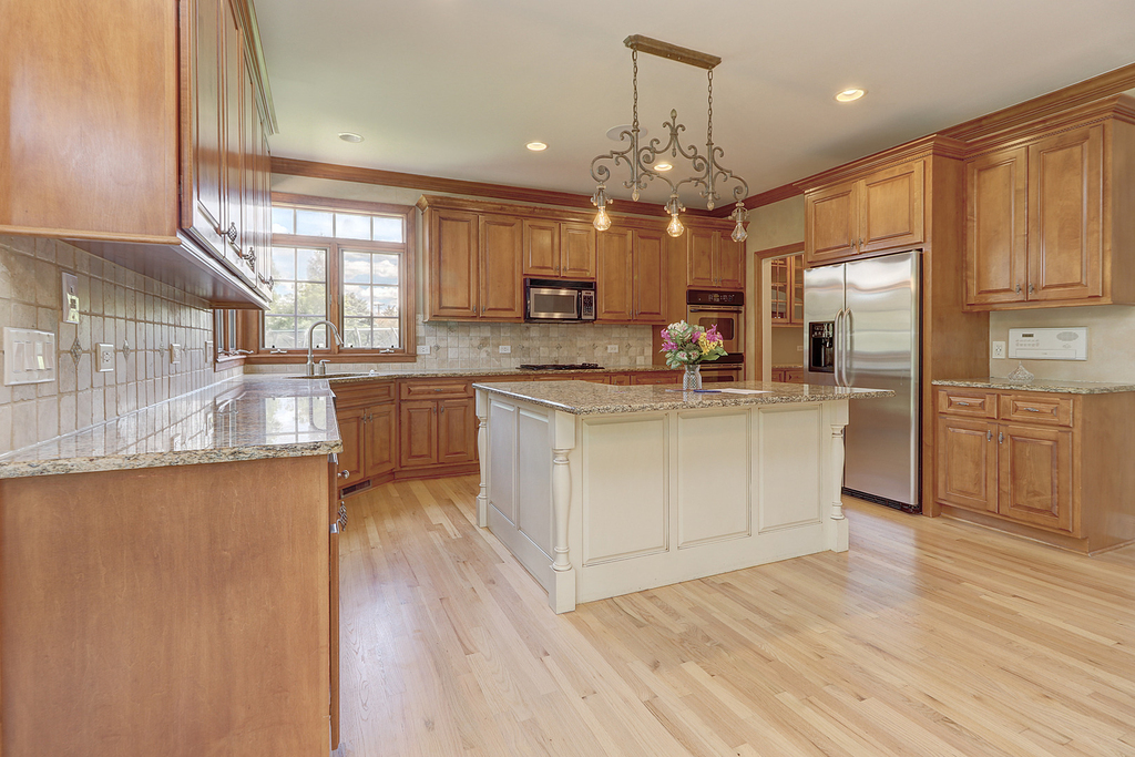26025 Whispering Woods Circle - Photo 9