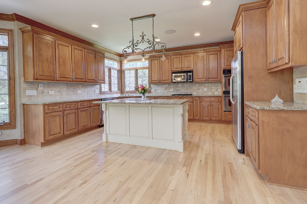 26025 Whispering Woods Circle - Photo 10