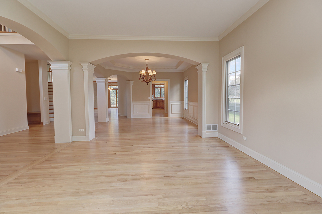 26025 Whispering Woods Circle - Photo 4