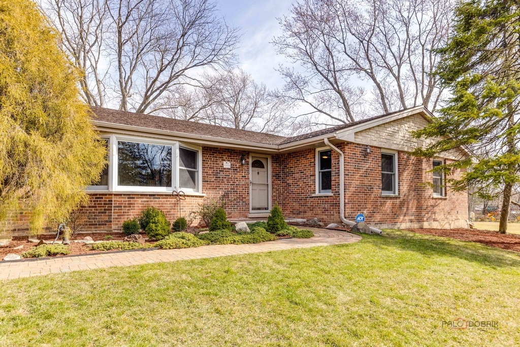 1447 Carol Lane - Photo 2