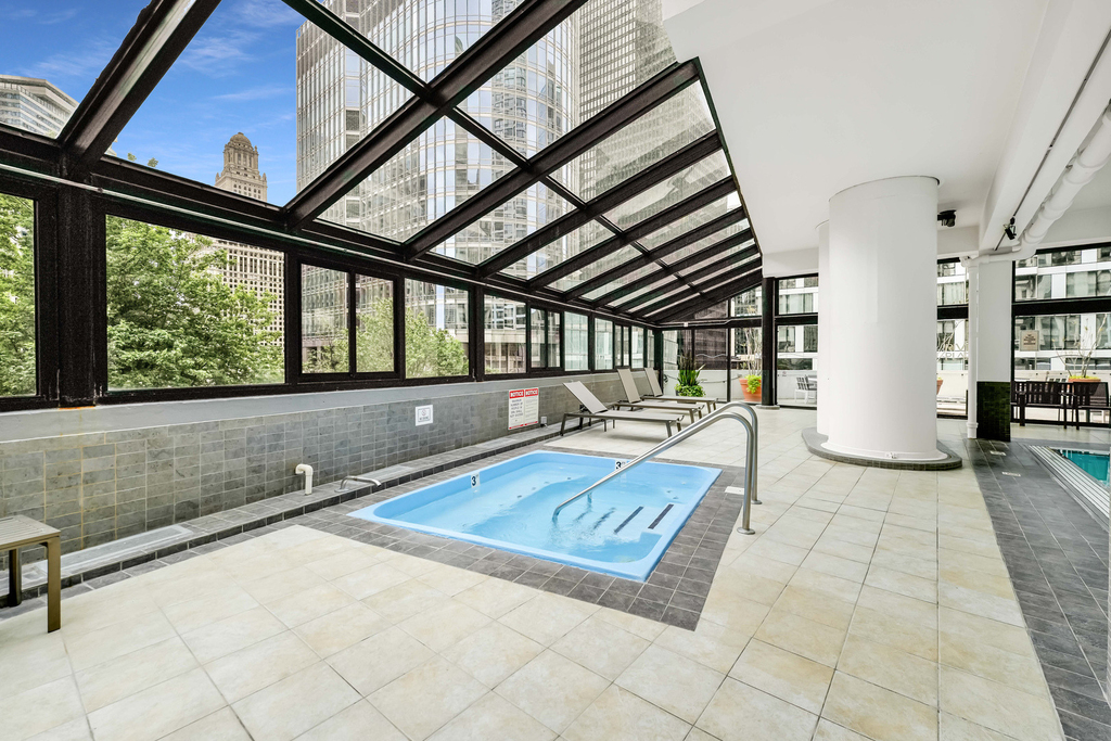 405 N Wabash Avenue - Photo 19