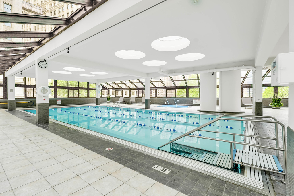 405 N Wabash Avenue - Photo 17