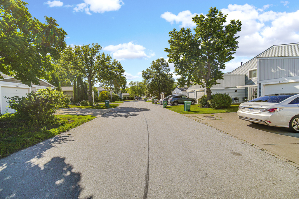 847 Oxford Place - Photo 24