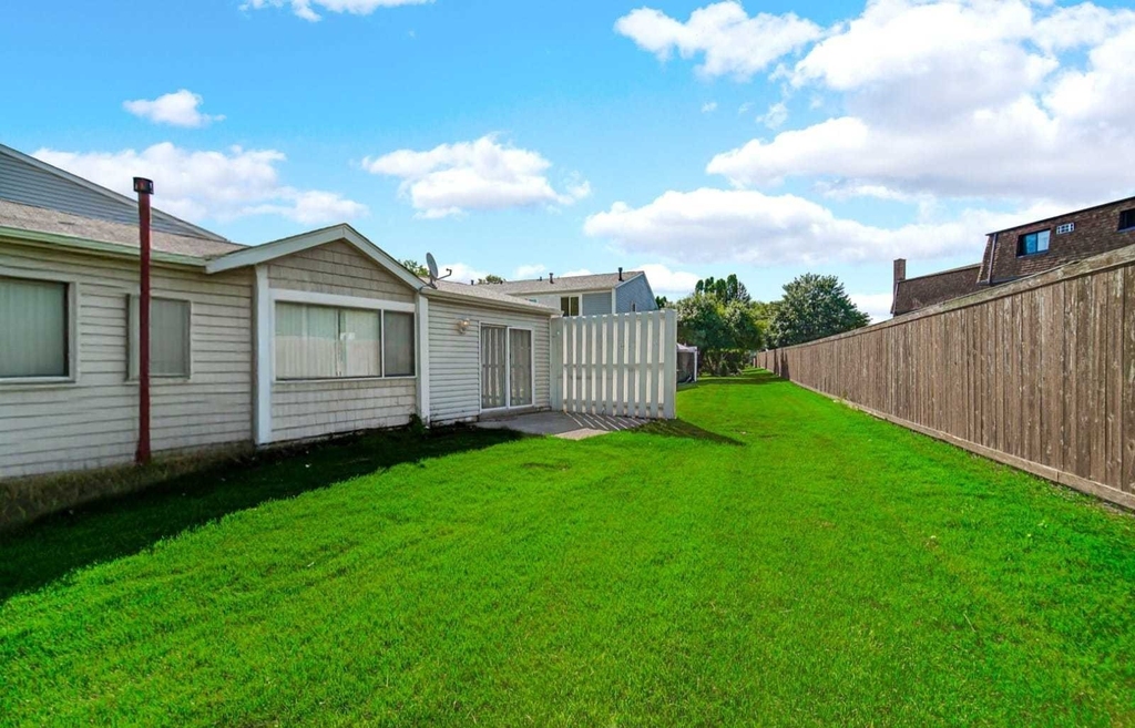 847 Oxford Place - Photo 26