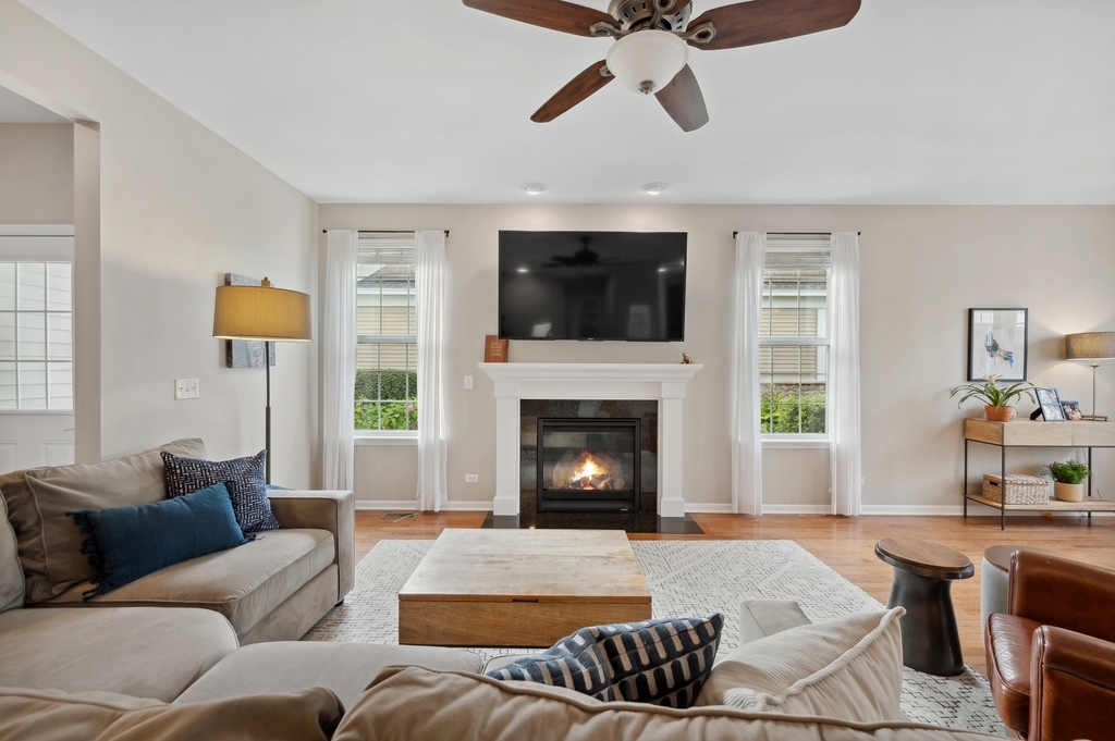 3146 Valcour Drive - Photo 2