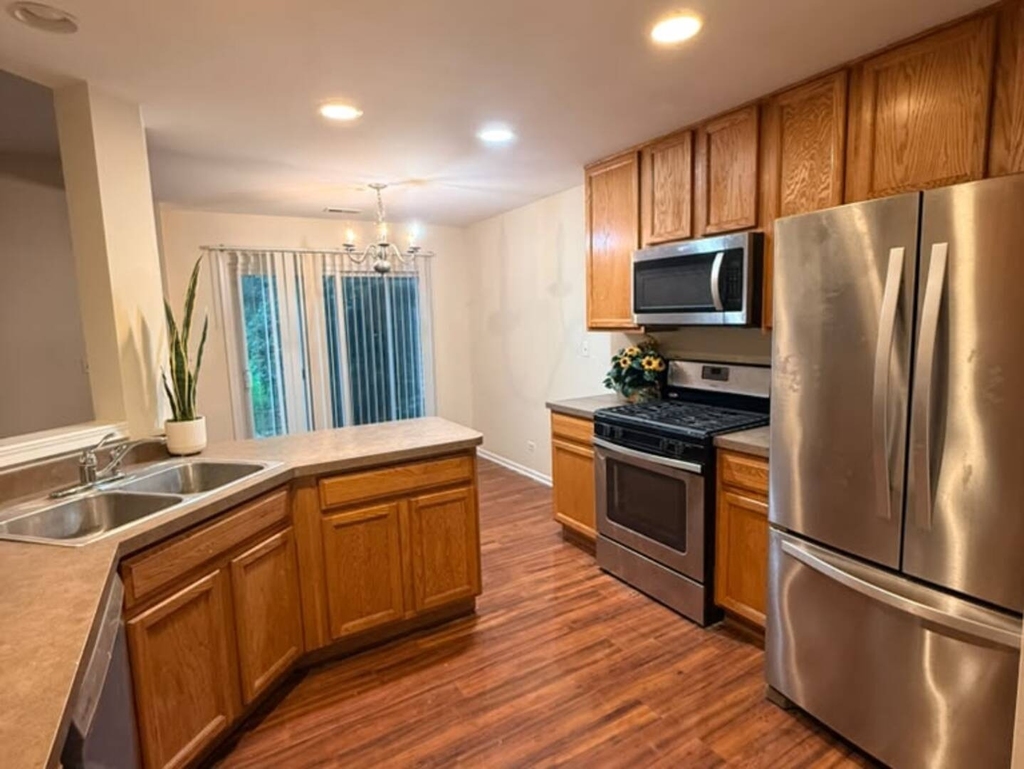565 Conservatory Lane - Photo 1
