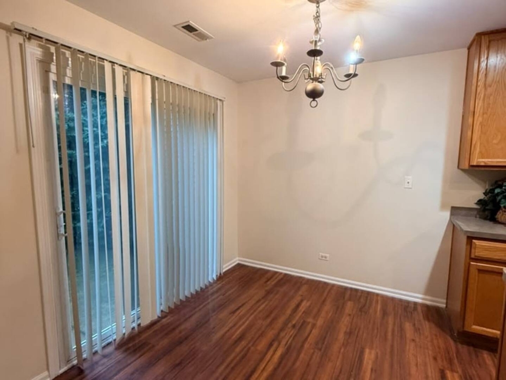 565 Conservatory Lane - Photo 4