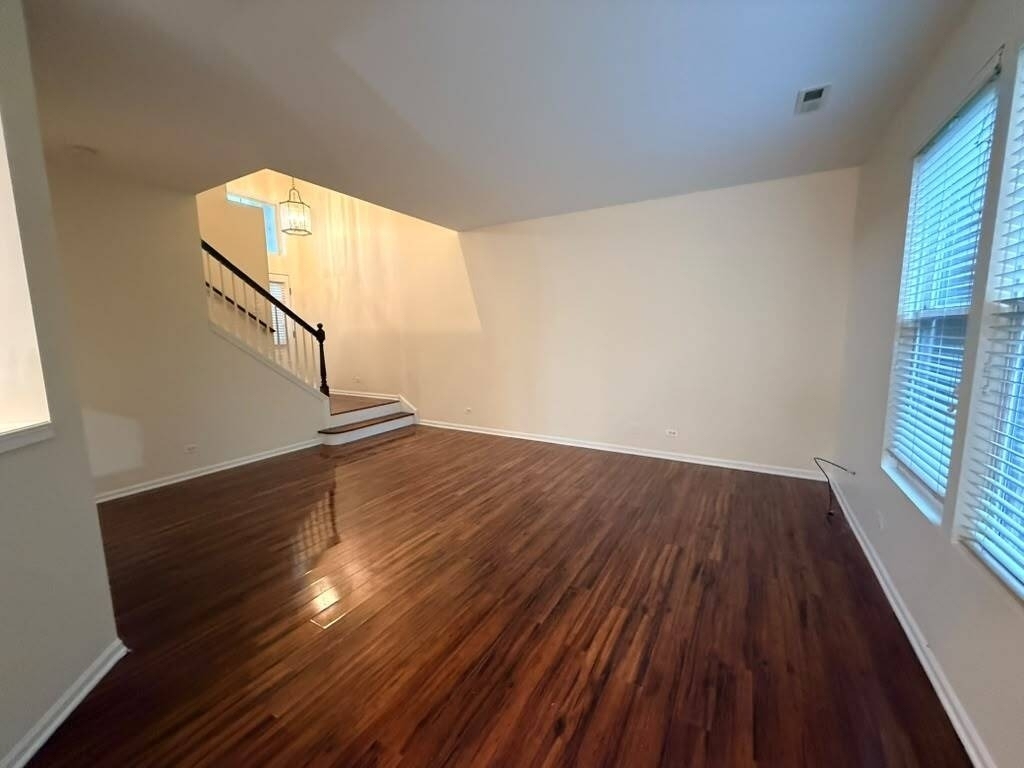 565 Conservatory Lane - Photo 5