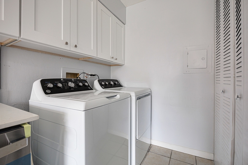 7557 Bristol Lane - Photo 10