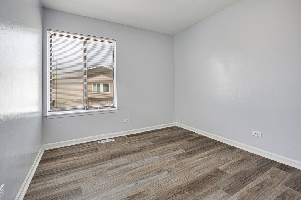 7557 Bristol Lane - Photo 14