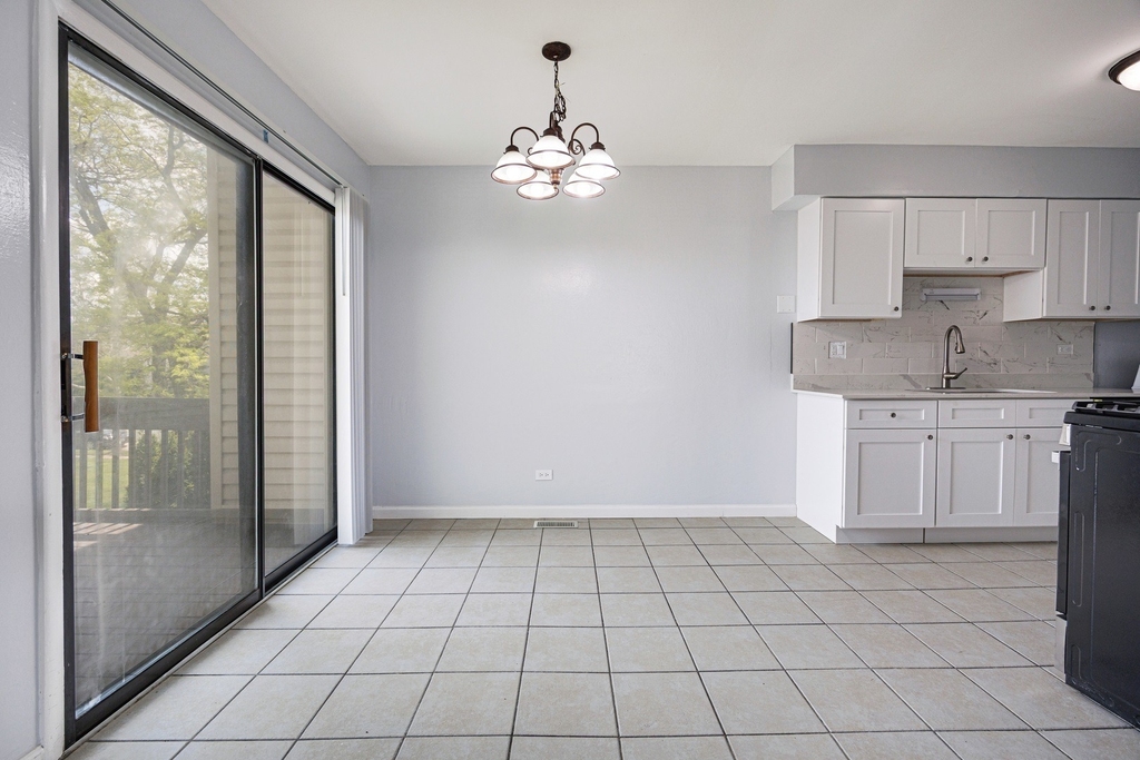 7557 Bristol Lane - Photo 5