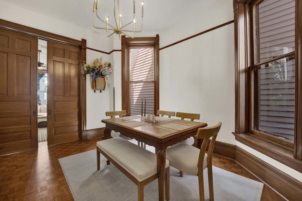 2458 N Burling Street - Photo 9