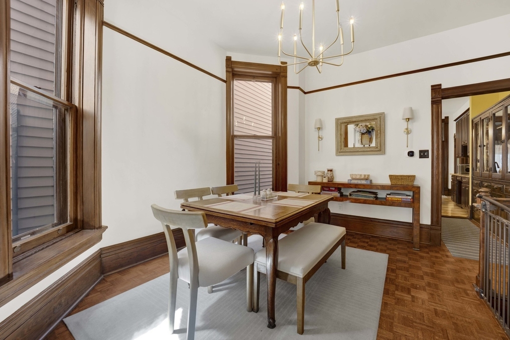 2458 N Burling Street - Photo 7