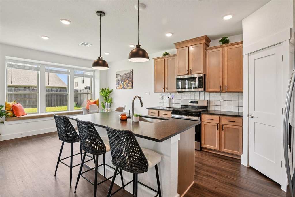 4806 Sand Clouds Drive - Photo 9