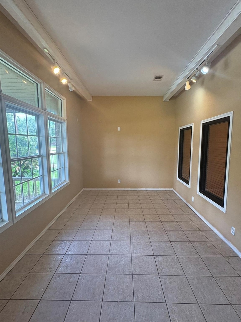 200 Gaines Street - Photo 3