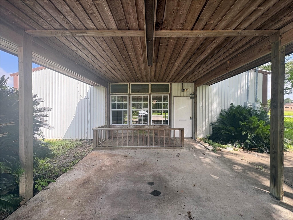 200 Gaines Street - Photo 2