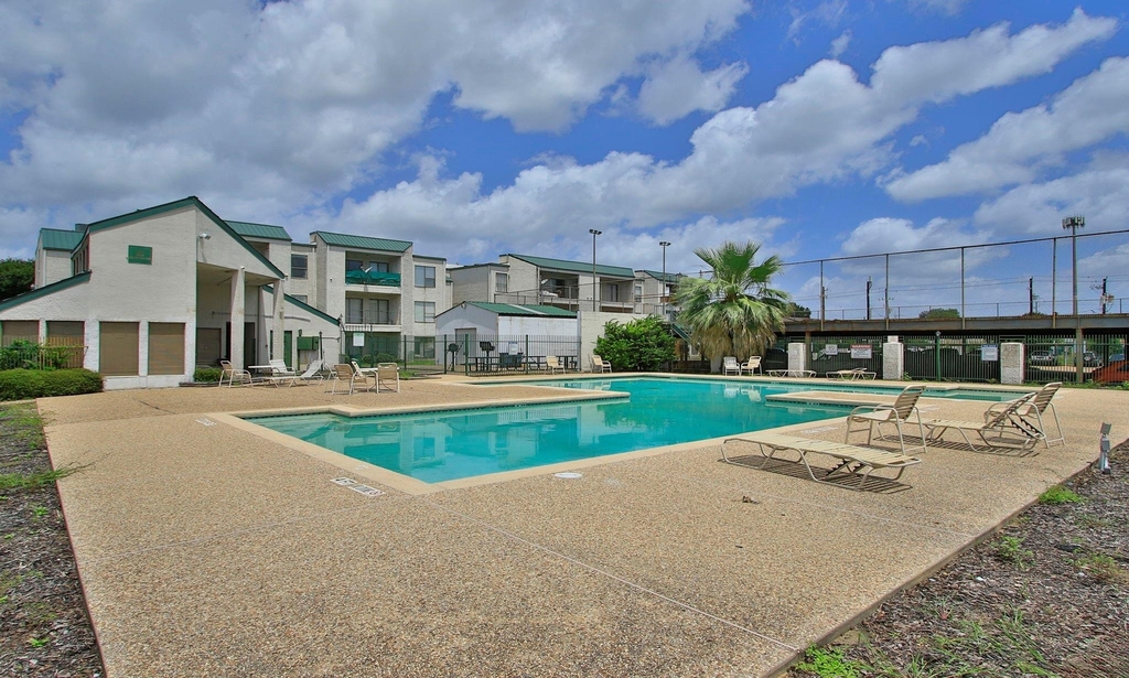 2822 S Bartell Drive - Photo 33