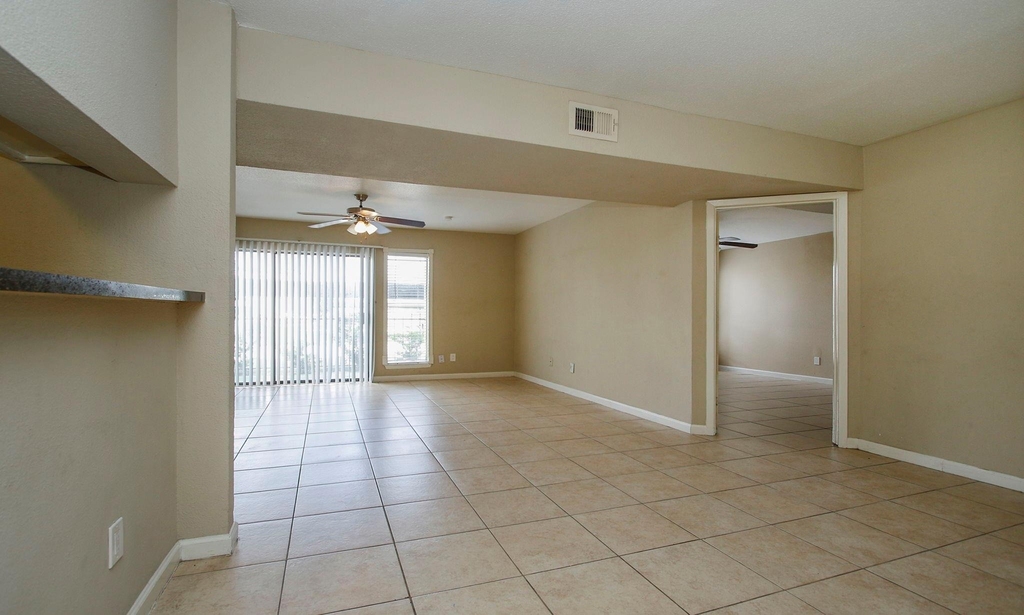 2822 S Bartell Drive - Photo 3