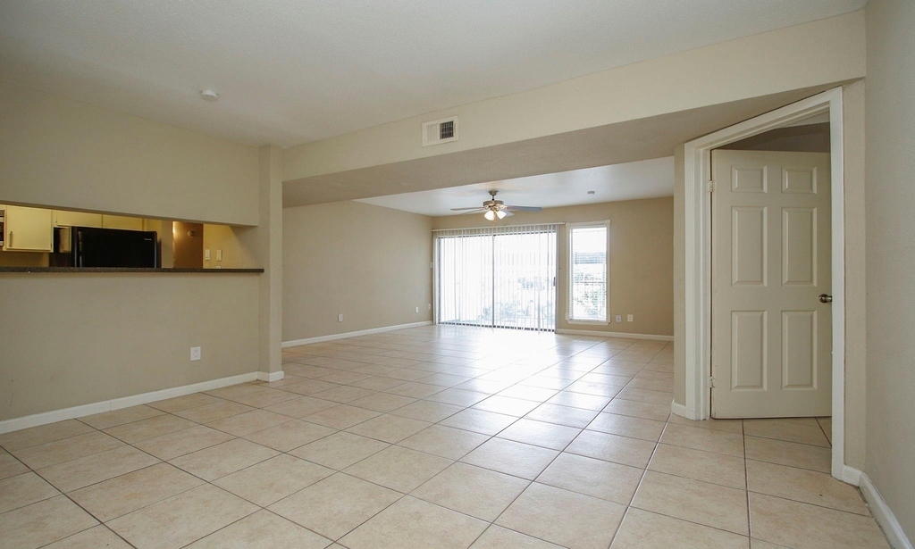 2822 S Bartell Drive - Photo 4
