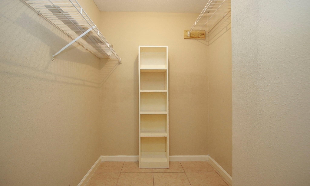 2822 S Bartell Drive - Photo 20