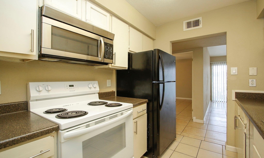 2822 S Bartell Drive - Photo 9