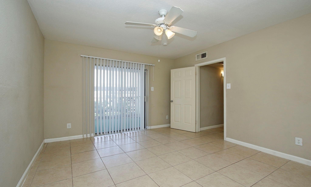 2822 S Bartell Drive - Photo 13