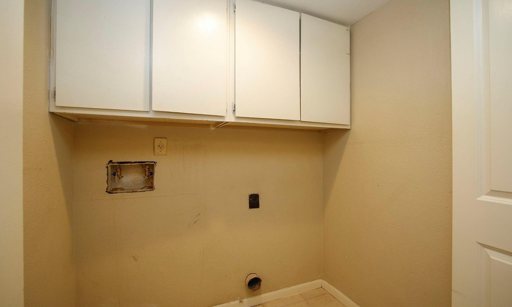2822 S Bartell Drive - Photo 25