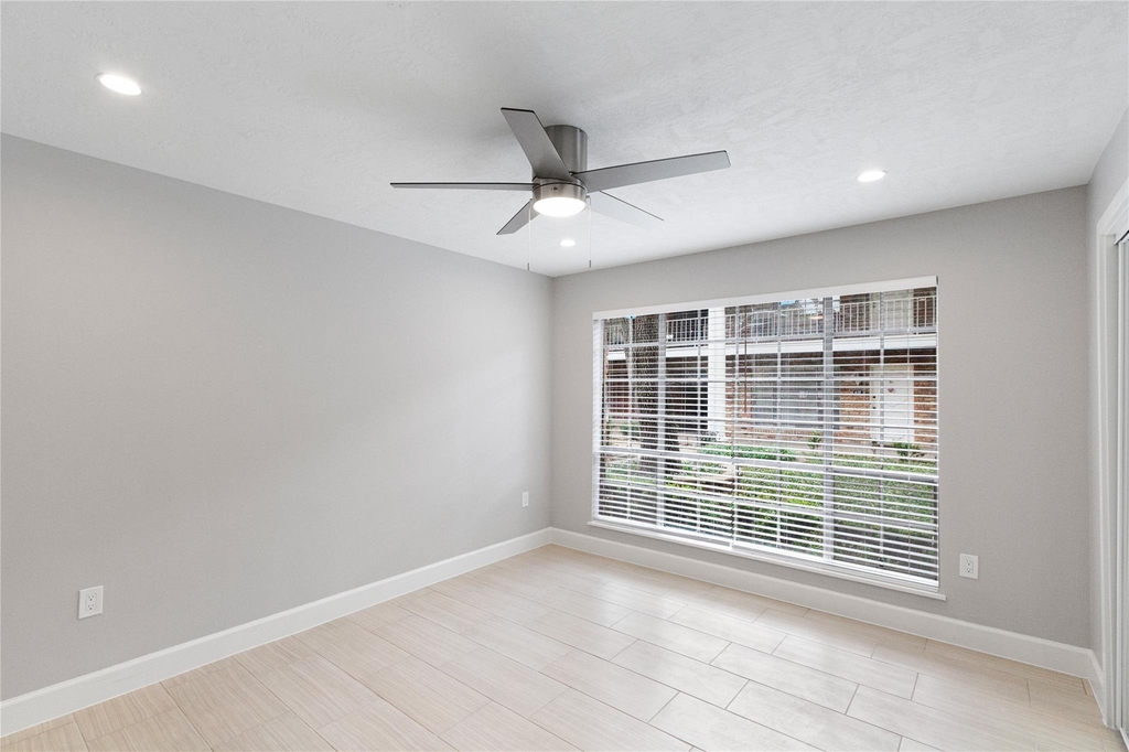 2201 Fountain View Drive - Photo 8