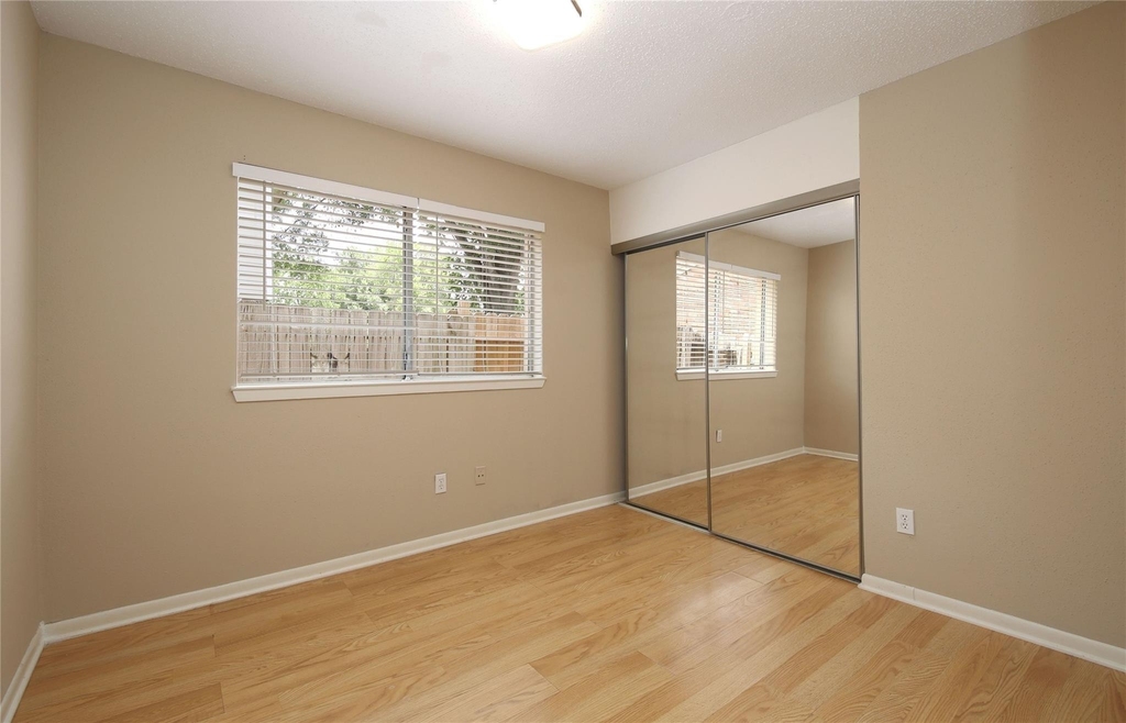 18203 Brooknoll Drive - Photo 8