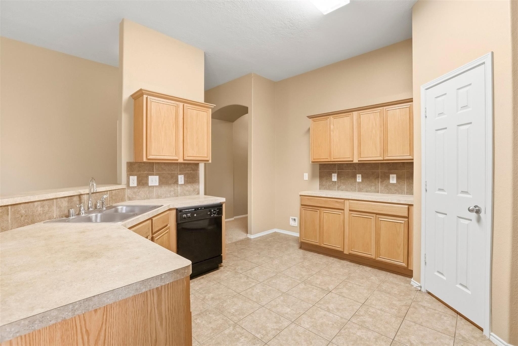 9618 Red Rugosa Drive - Photo 6