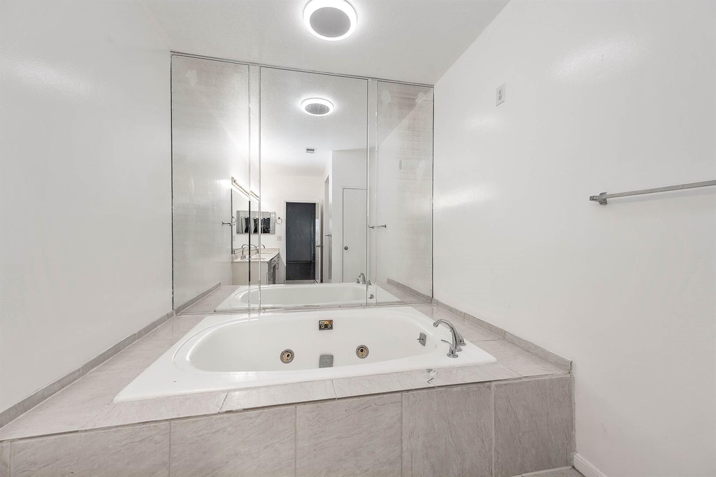 6000 Reims Road - Photo 16