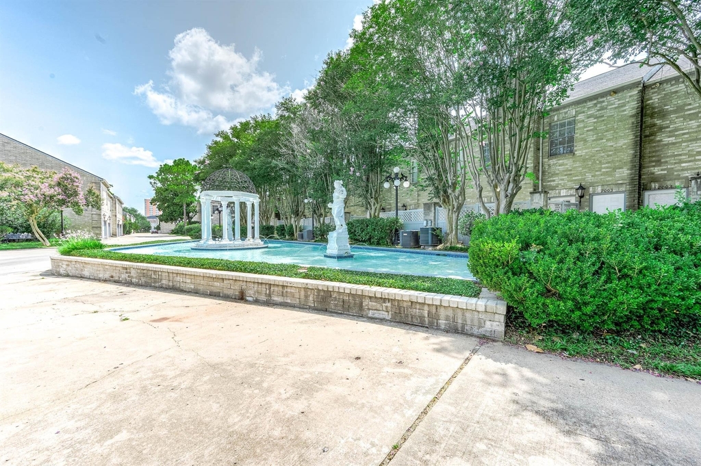 6000 Reims Road - Photo 1