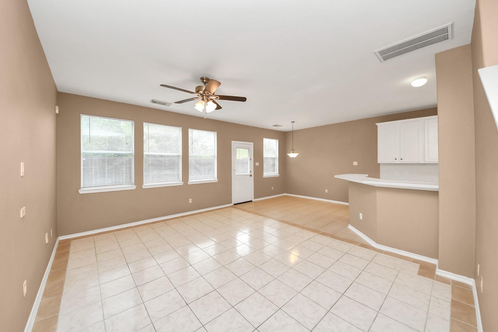 6019 Pennworth Lane - Photo 9