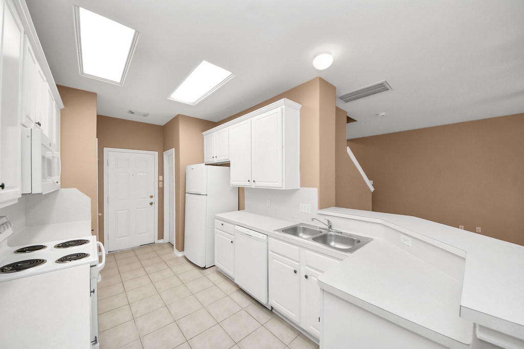 6019 Pennworth Lane - Photo 12