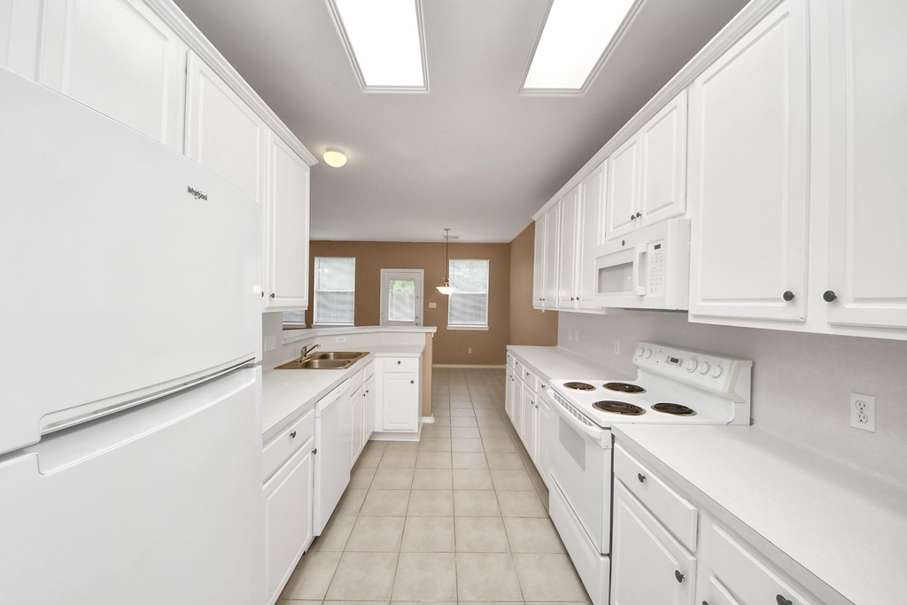 6019 Pennworth Lane - Photo 13