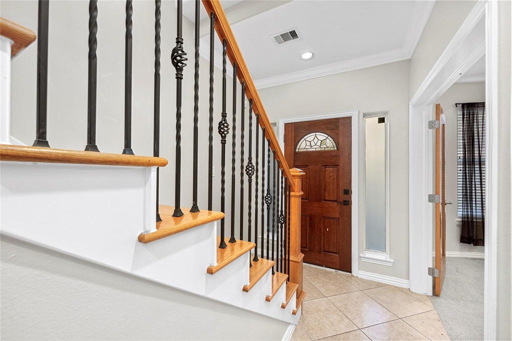 1614 Stuart Street - Photo 5
