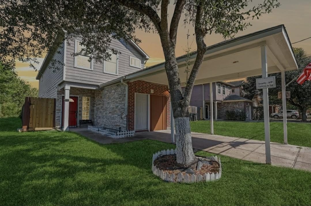7902 Dyer Street - Photo 0