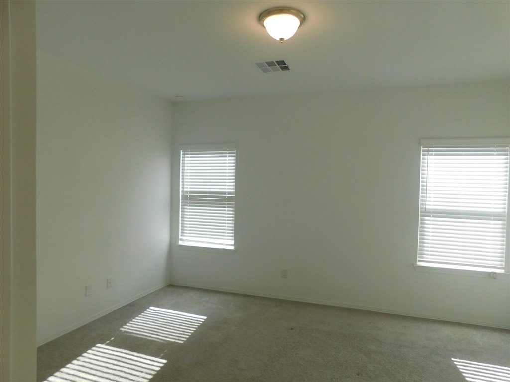 16658 Moss Lane - Photo 17