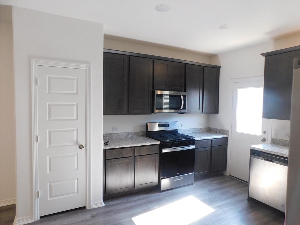 16658 Moss Lane - Photo 13