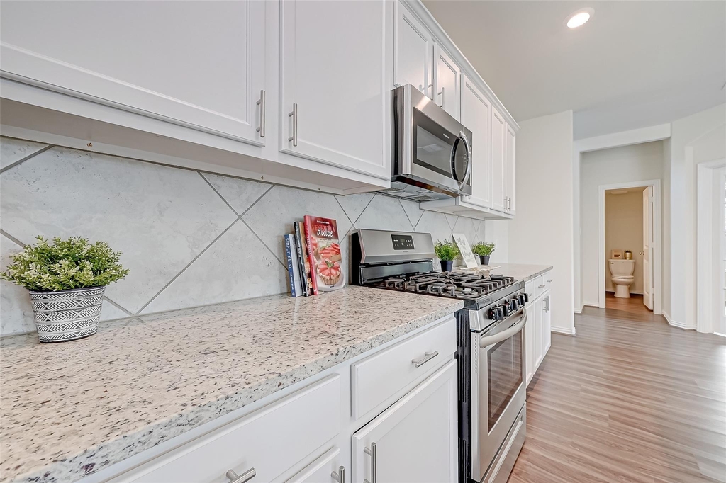 30822 Lake Spur Manor - Photo 19