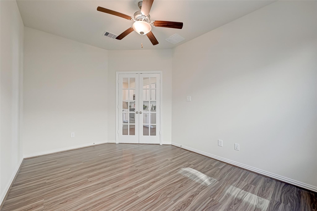 30822 Lake Spur Manor - Photo 9