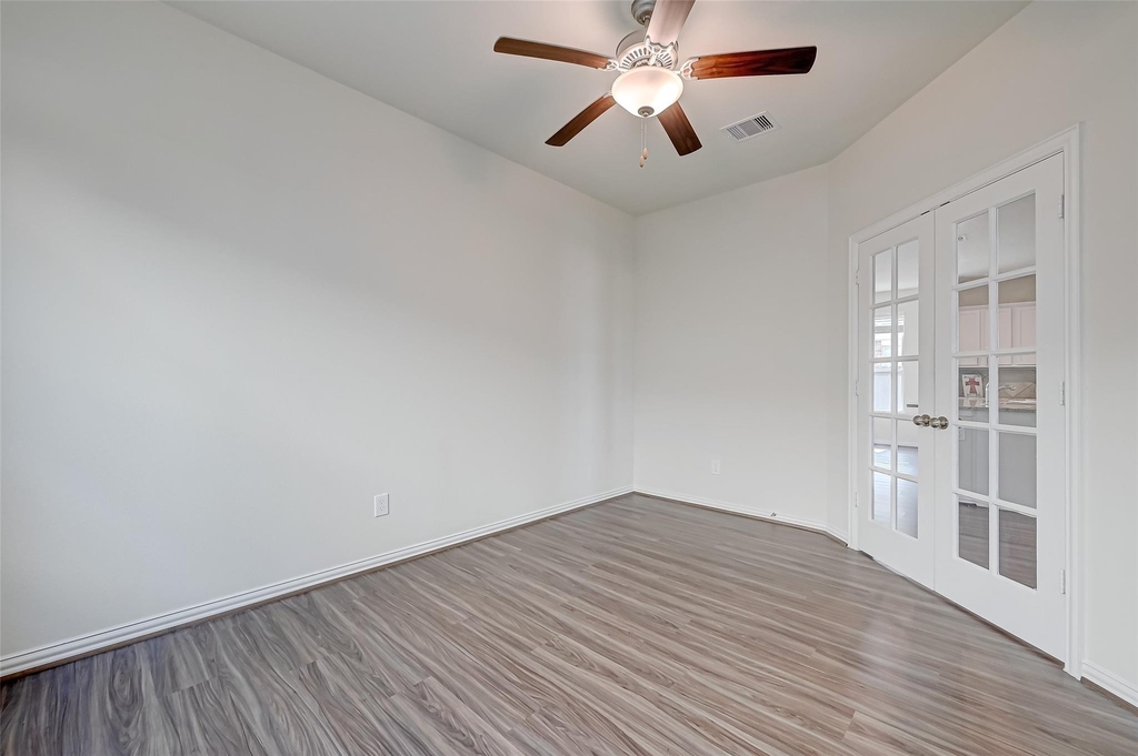 30822 Lake Spur Manor - Photo 10
