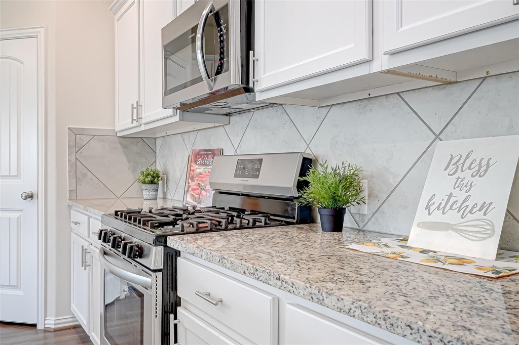 30822 Lake Spur Manor - Photo 24