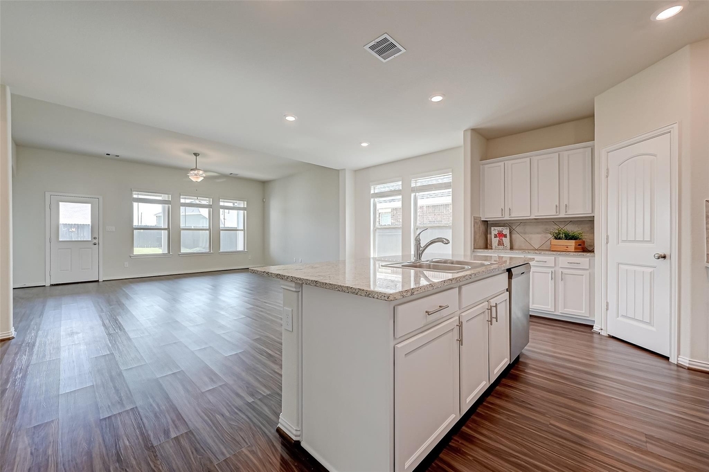 30822 Lake Spur Manor - Photo 25