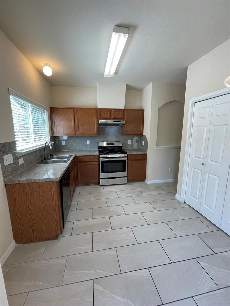 1755 Nichole Woods Drive - Photo 3