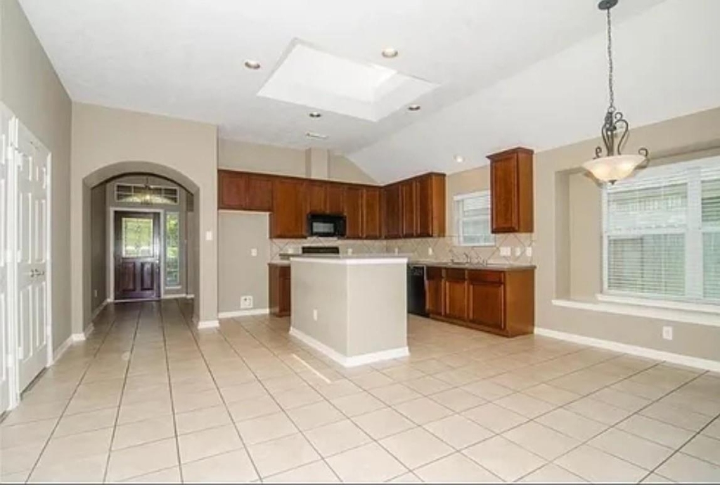 9019 Morningstar Drive - Photo 4