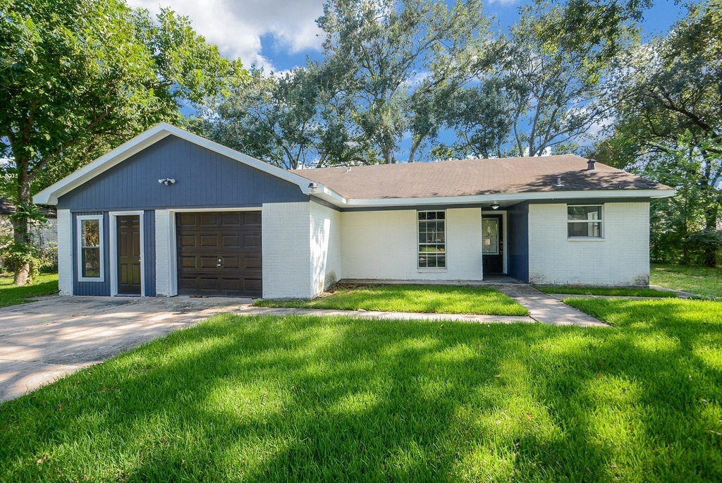 12315 Maxim Drive - Photo 4