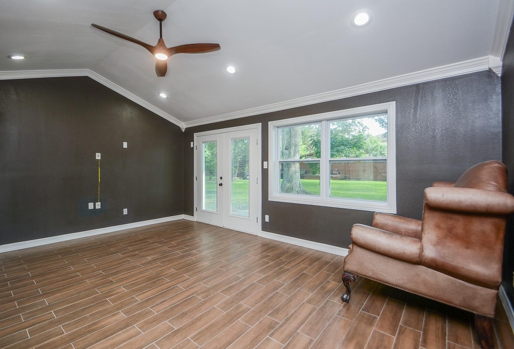 12315 Maxim Drive - Photo 10